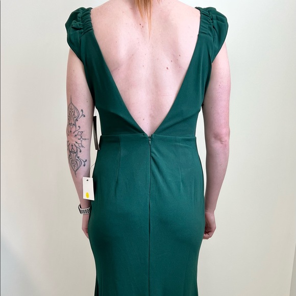 Hunter Green Long Gown, Lulus. Size L, new with tags - Picture 3 of 5